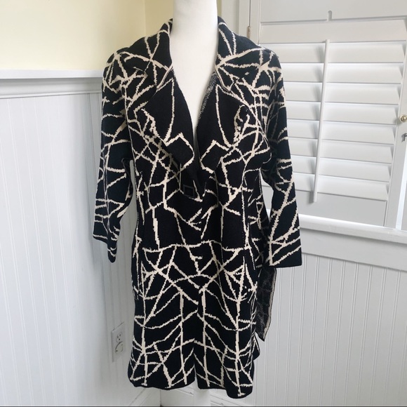 Simply Couture NWT Black & Cream Sweater Jacket - Picture 1 of 8
